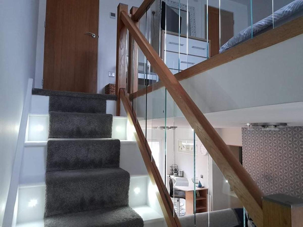 Outstanding Modern 1-Bed House In Chippenham Chippenham (Wiltshire) Ngoại thất bức ảnh