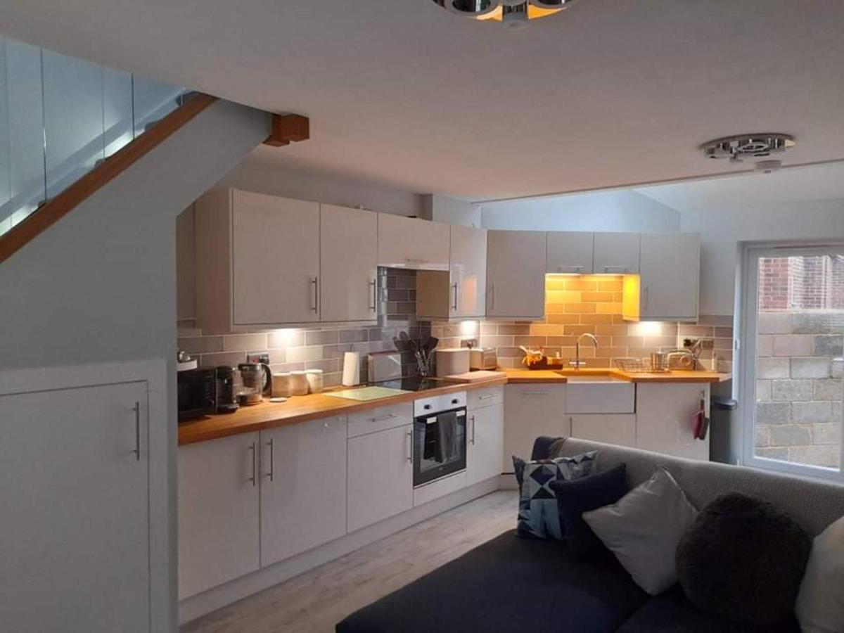 Outstanding Modern 1-Bed House In Chippenham Chippenham (Wiltshire) Ngoại thất bức ảnh