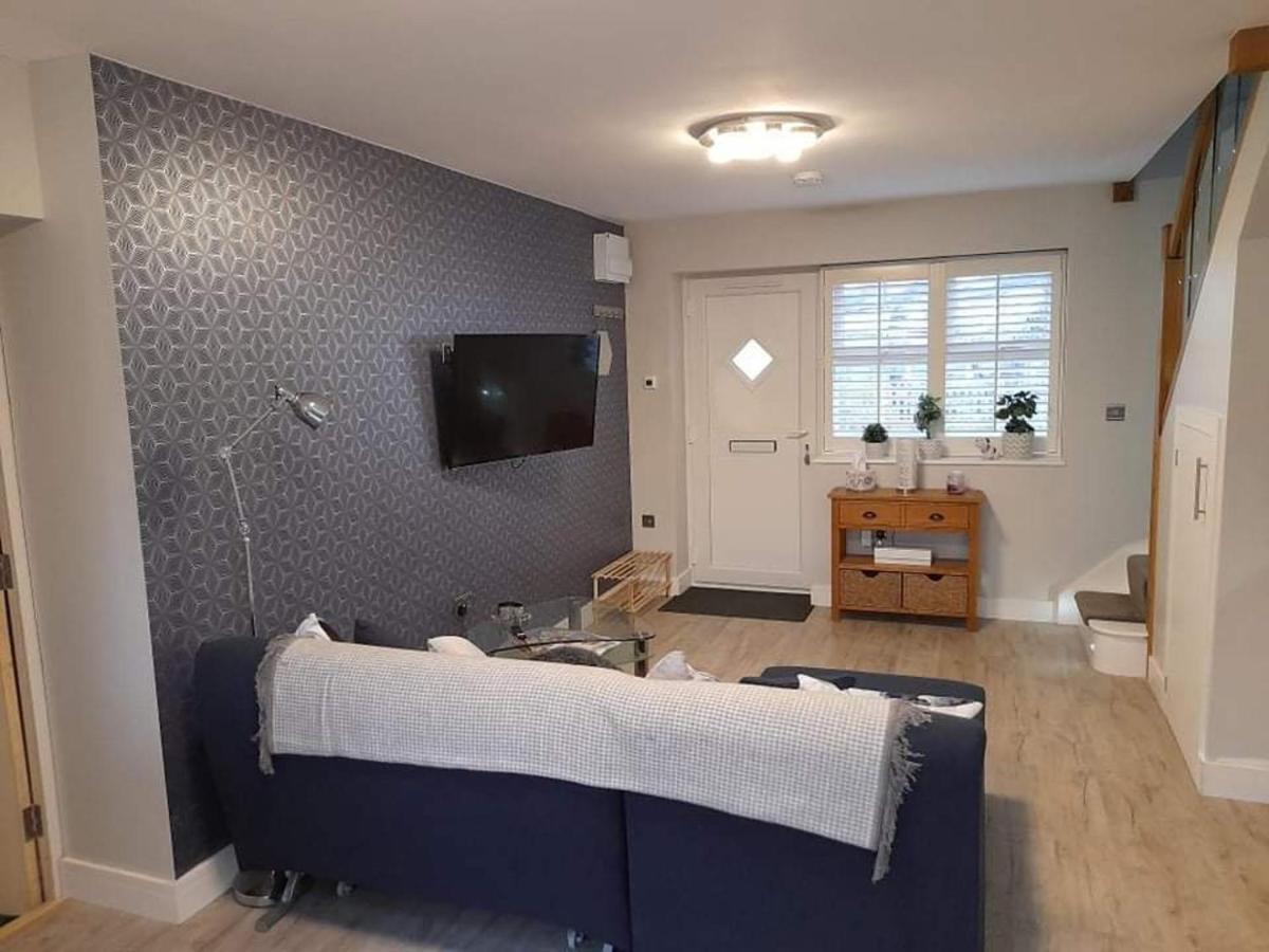 Outstanding Modern 1-Bed House In Chippenham Chippenham (Wiltshire) Ngoại thất bức ảnh
