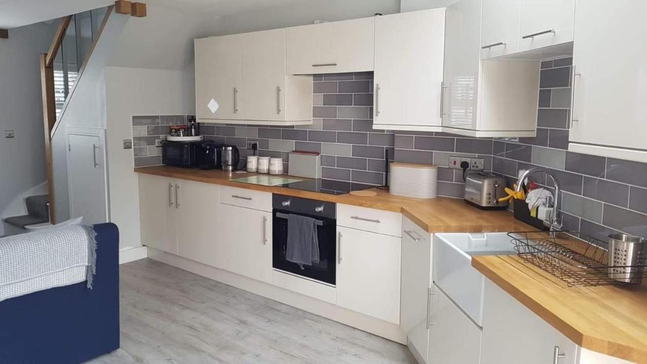 Outstanding Modern 1-Bed House In Chippenham Chippenham (Wiltshire) Ngoại thất bức ảnh