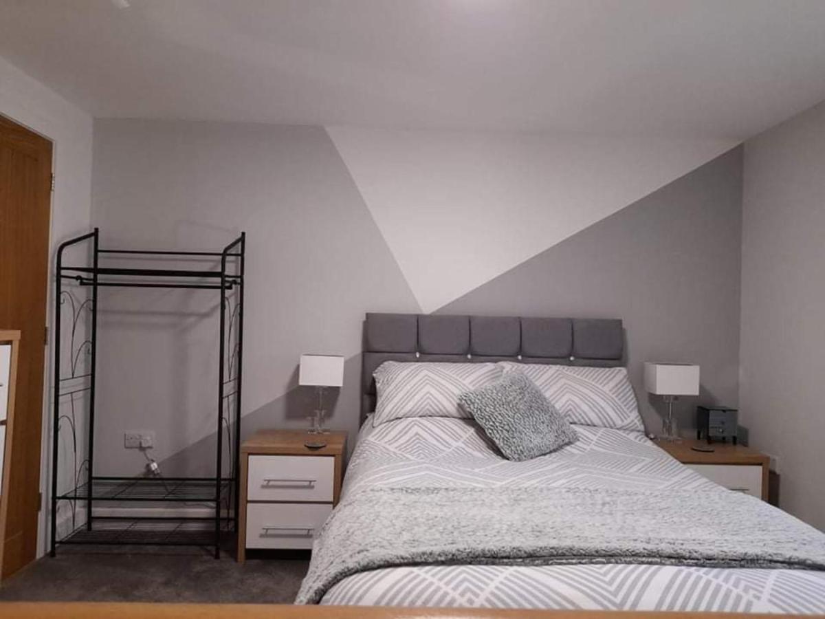 Outstanding Modern 1-Bed House In Chippenham Chippenham (Wiltshire) Ngoại thất bức ảnh