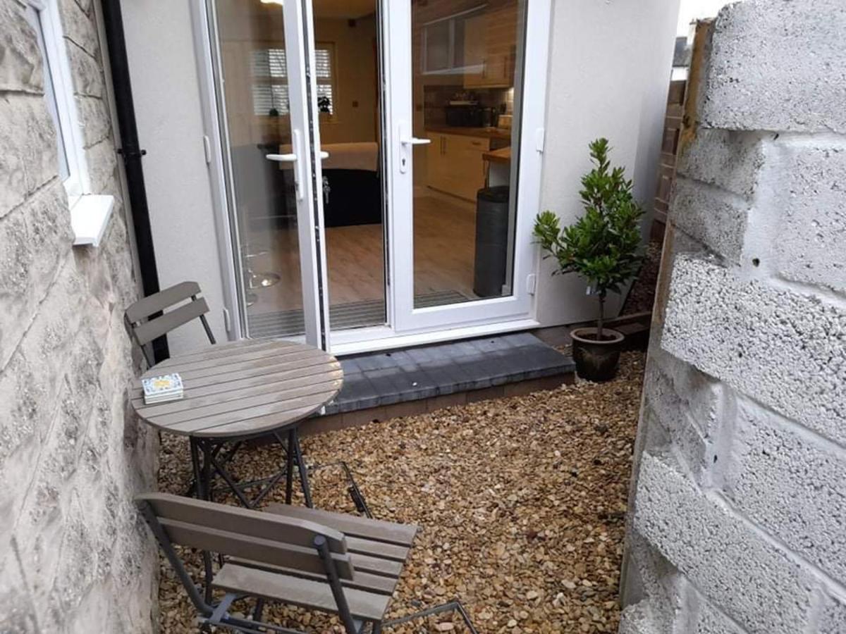Outstanding Modern 1-Bed House In Chippenham Chippenham (Wiltshire) Ngoại thất bức ảnh